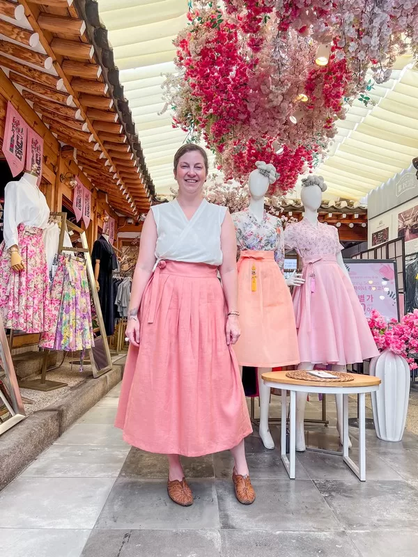Teterot Salon (때때롯살롱), Ikseon-dong, Seoul, Korea; modern Hanbok shop