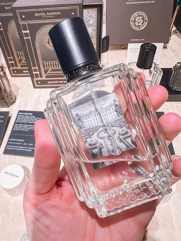 香水(ユニセックス) HOTEL DAWSON SELF BLOOM Eau de Parfum Self Bloom Hotel Dawson perfume - a fragrance for women and men 2024