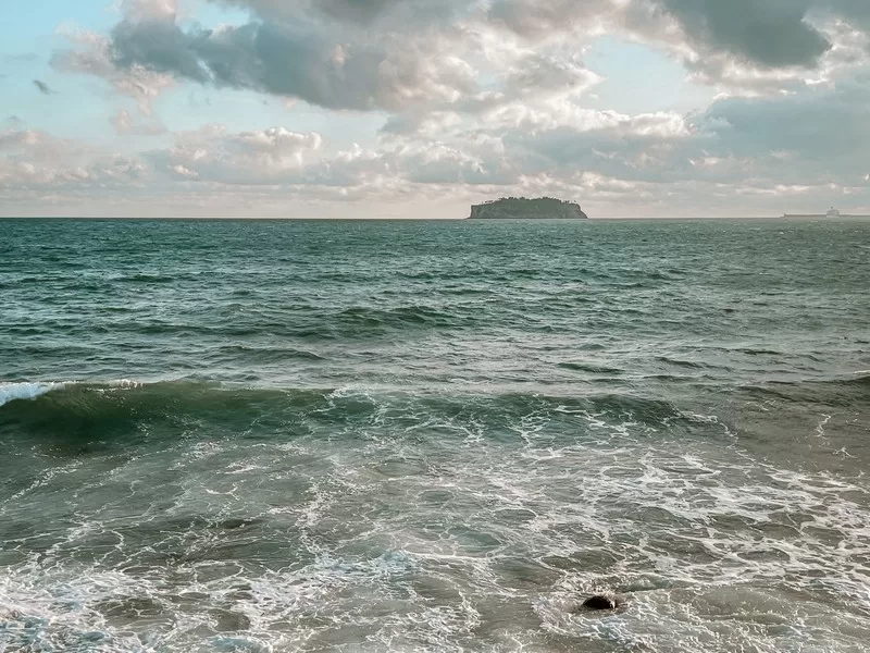 Saeyeongyo Bridge (새연교), Saeseom Island (새섬), Seogwipo-si, Jeju-do, Korea; Jeju ocean