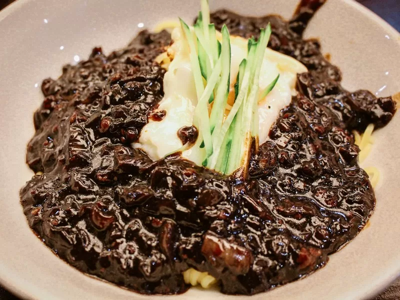 Jjajangmyeon (짜장면), Korean Chinese food