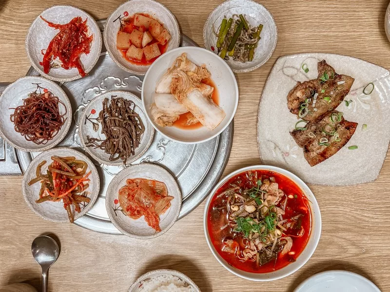 Daedonggang Chogyetang (대동강초계탕), Pyoseon-myeon, Seogwipo-si, Jeju, Korea; North Korean food; Korean banchan, side dishes