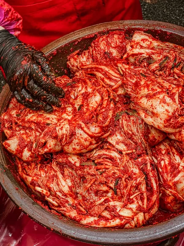 Fresh Napa Cabbage Kimchi aka Geotjeori Kimchi (겉절이김치), Korean food