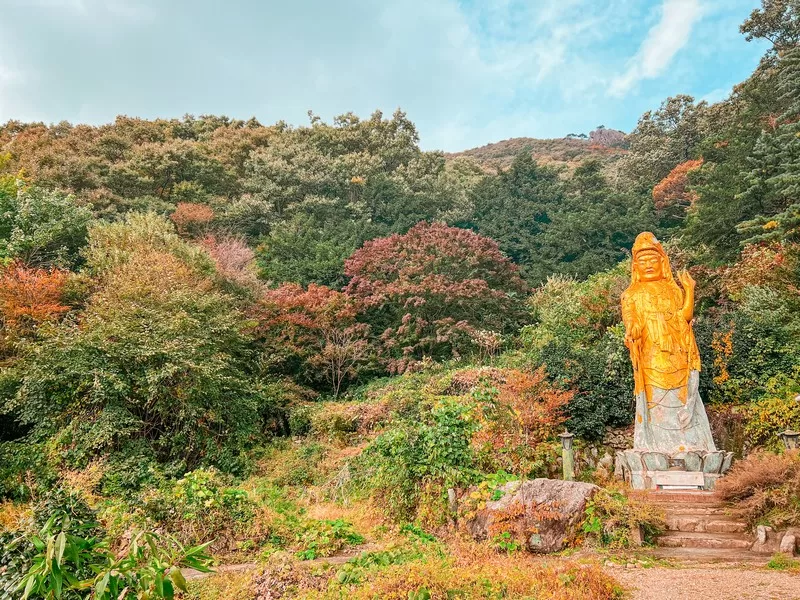 Wonjeokam Hermitage (원적암), Naejangsan National Park (내장산국립공원), Jeollabuk-do, Korea;