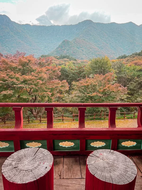 Byeongnyeonam Hermitage (벽련암), Naejangsan National Park (내장산국립공원), Jeollabuk-do, Korea; fall foliage, maple tree