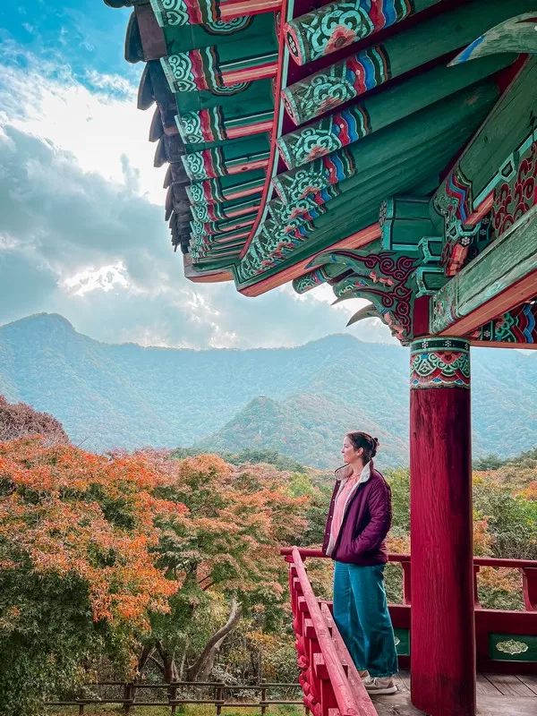 Byeongnyeonam Hermitage (벽련암), Naejangsan National Park (내장산국립공원), Jeollabuk-do, Korea; fall foliage, maple tree