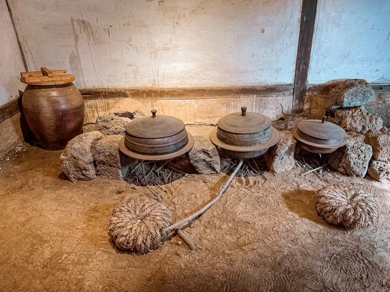 Seongeup Folk Village (성읍민속마을), Pyoseon-myeon, Seogwipo-si, Jeju-do, Korea; Korean folk village, Hanok