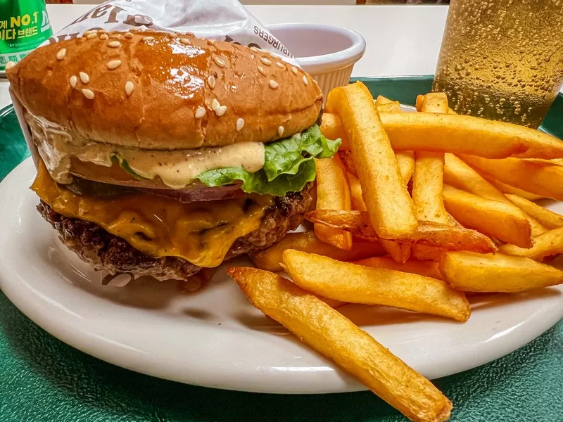 Onestar Burger (원스타 올드패션드 햄버거 도곡점), Gangnam-gu, Seoul, Korea; where to eat in Gangnam, best hamburger in Seoul