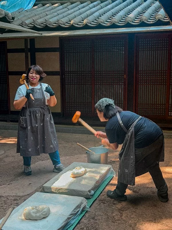Korean Folk Village (한국민속촌), Yongin, Korea; tteok experience