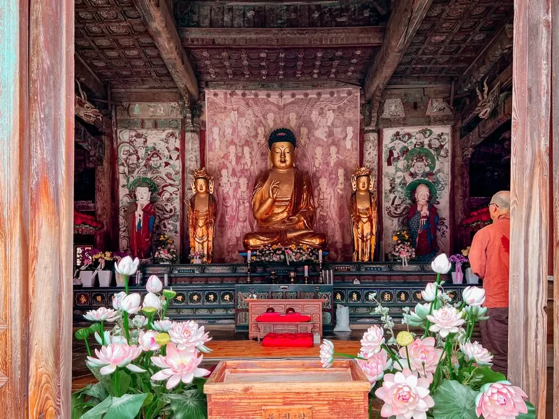 Bulguksa Temple (불국사) , Gyeongju, Korea; Daeungjeon Hall