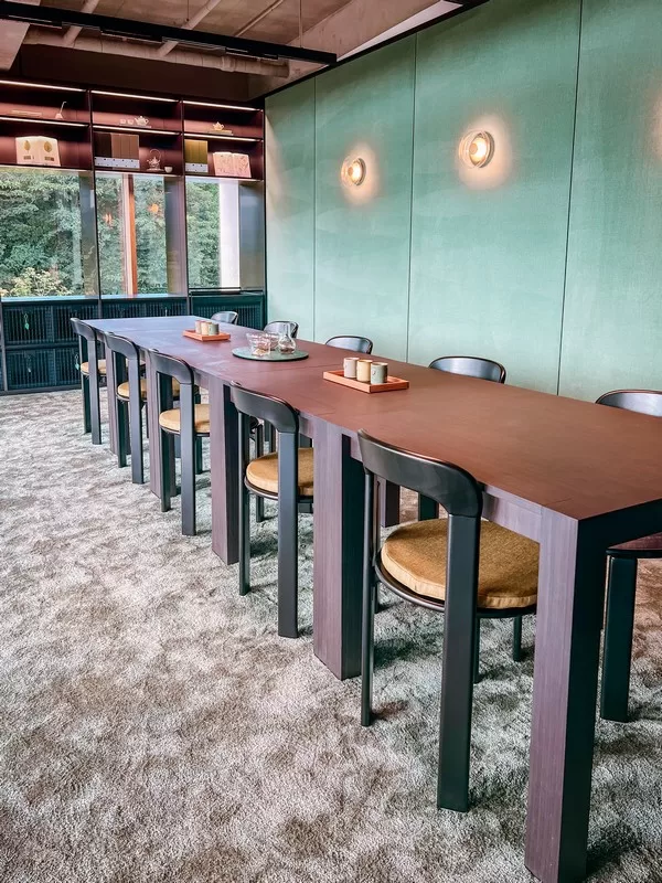 OSULLOC Tea House Tea Factory (오설록 티하우스 티팩토리점), Namwon-eup, Seogwipo-si, Jeju-do; the tea library