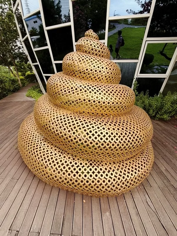 Haewoojae (해우재), Suwon, Korea; poop swirl