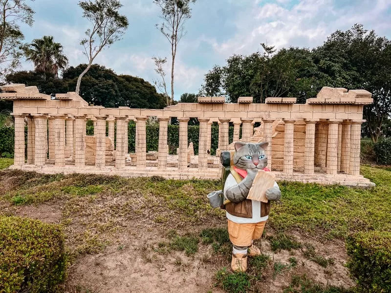 Dolcori Forest (돌코리숲), Andeok-myeon, Seogwipo-si, Jeju-do; cat-themed theme park