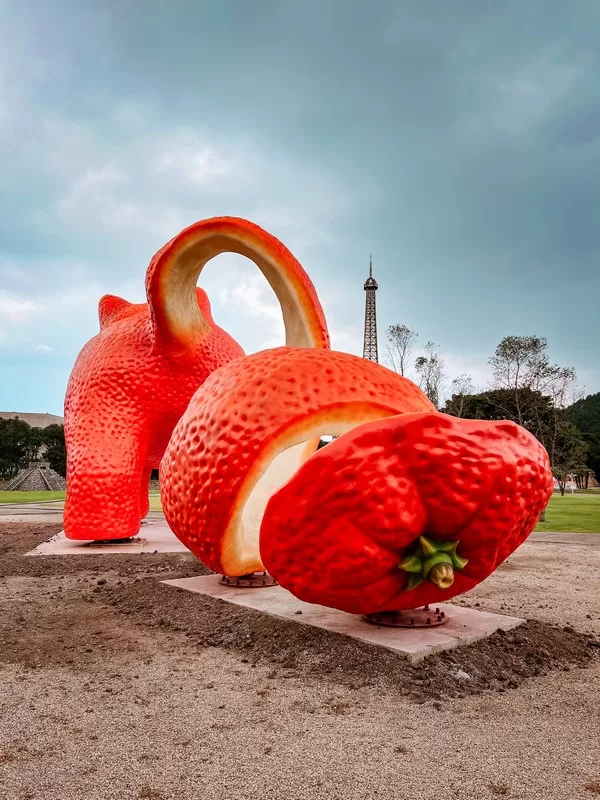 Dolcori Forest (돌코리숲), Andeok-myeon, Seogwipo-si, Jeju-do; cat-themed theme park